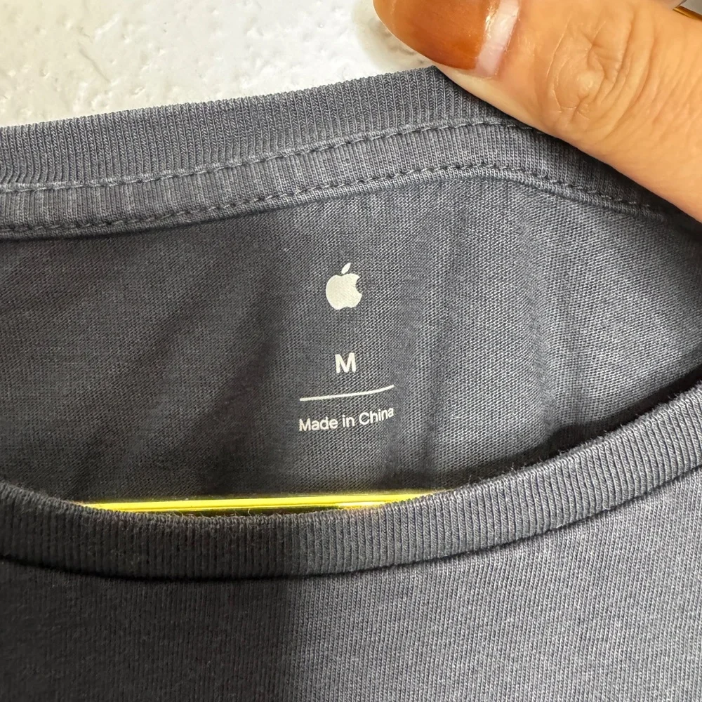 Rare Apple HQ Kaleidoscope dog Black t-shirt‎ Medium